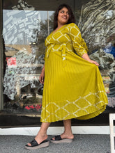 Magic Bamboo Pleated One-Piece โ Flattering Fit for Every Curve