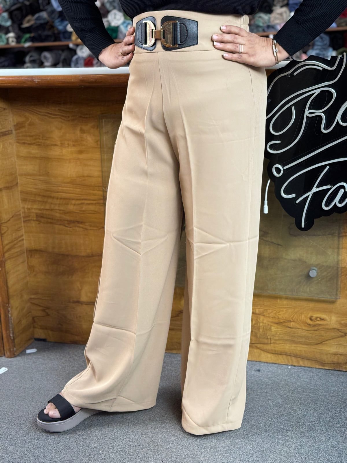 Women’s High Waist Korean Wide Leg Pants with Statement Belt 🔥