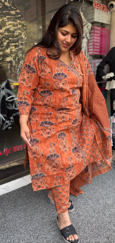 Plus Size Cotton Kurta Set with Dupatta -  Raja Fashion👑