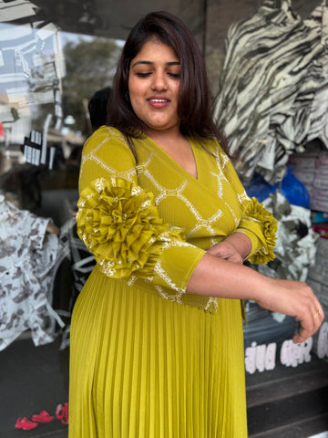 Magic Bamboo Pleated One-Piece  – Flattering Fit for Every Curve