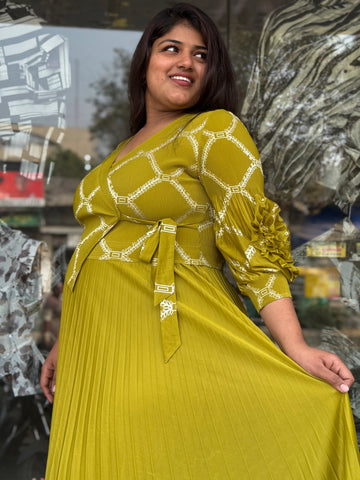 Magic Bamboo Pleated One-Piece  – Flattering Fit for Every Curve