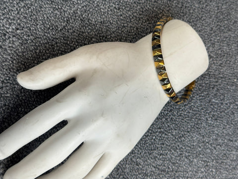Unisex Black & Gold Pyramid Link Bracelet – Premium Statement Band 👑
